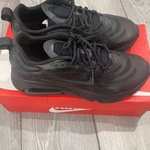 Nike Air Max Exosense Sneakers